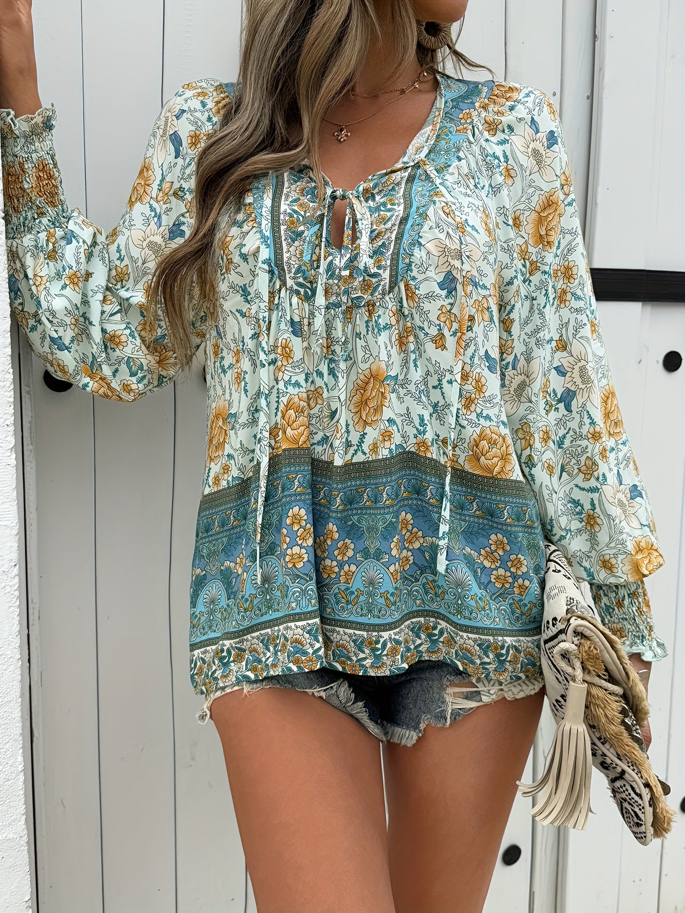 ZAFUL Seasonal Fresh Women's Clothing, Long Version Top with Blue-green Floral Pattern, V-neck Design Showcases Femininity, Lightweight And Breathable Natural Style, Long Sleeves for, Suitable for Vacation And Daily Casual We
