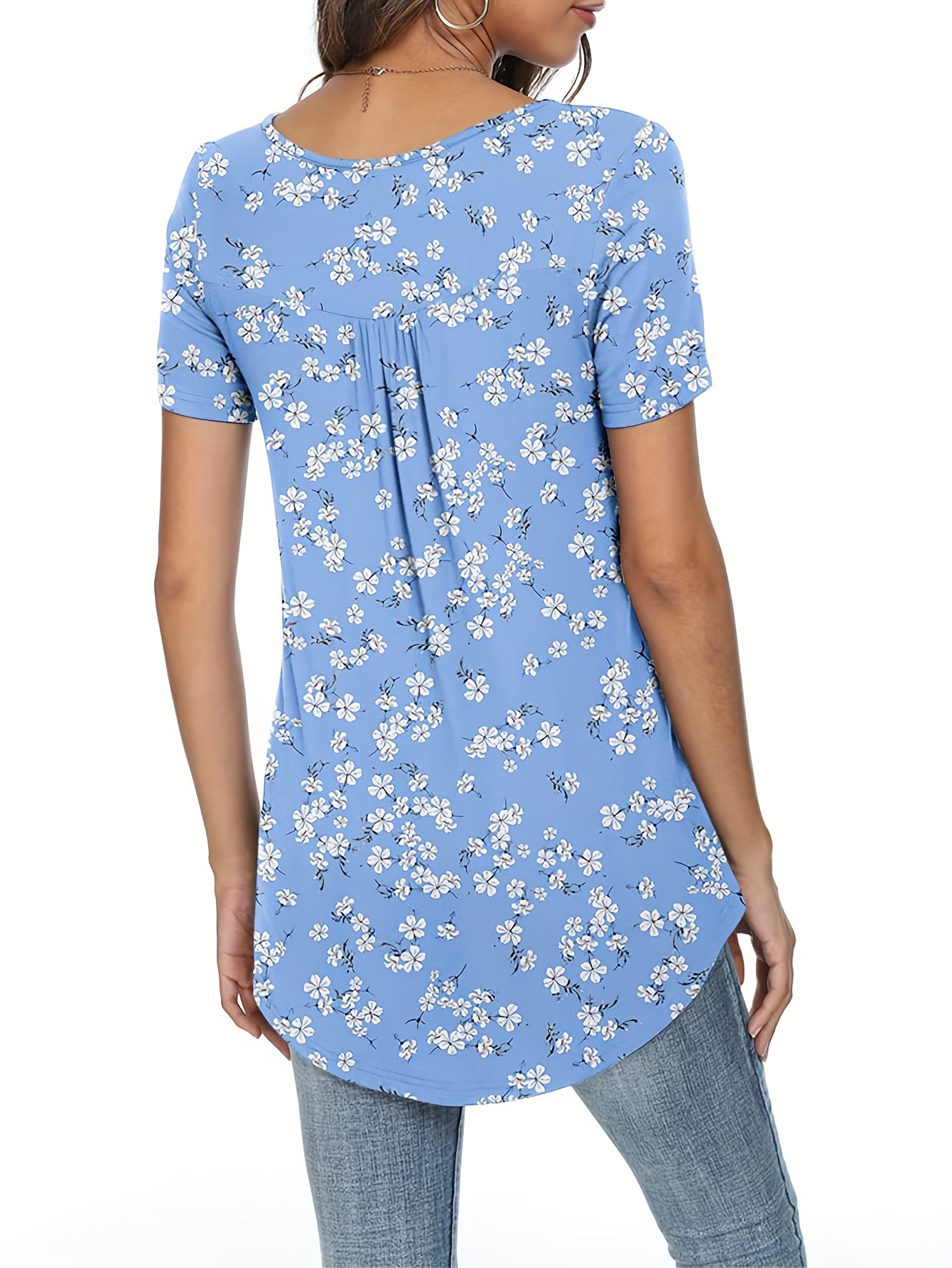Women'S Casual Floral Print Blouse with Ruffled Hem & Button Details - Short Sleeve Round Neck Top, Light Blue Floral Design, Perfect for Spring/Summer Outfits, Ladies Blouses