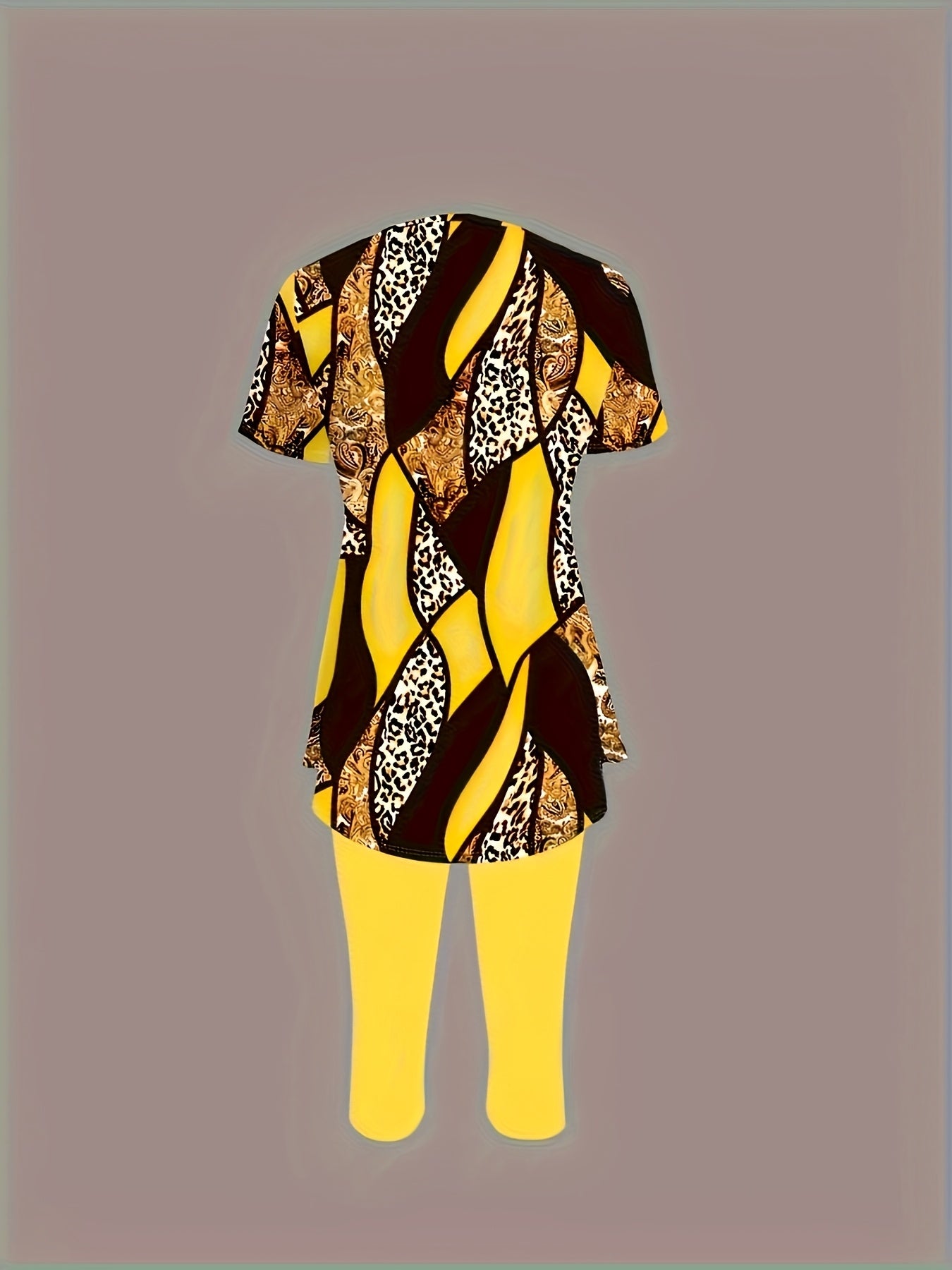 Floral Printed Short-sleeved T-shirt And Women's Seven-eighths Trousers Casual Two-piece Set.