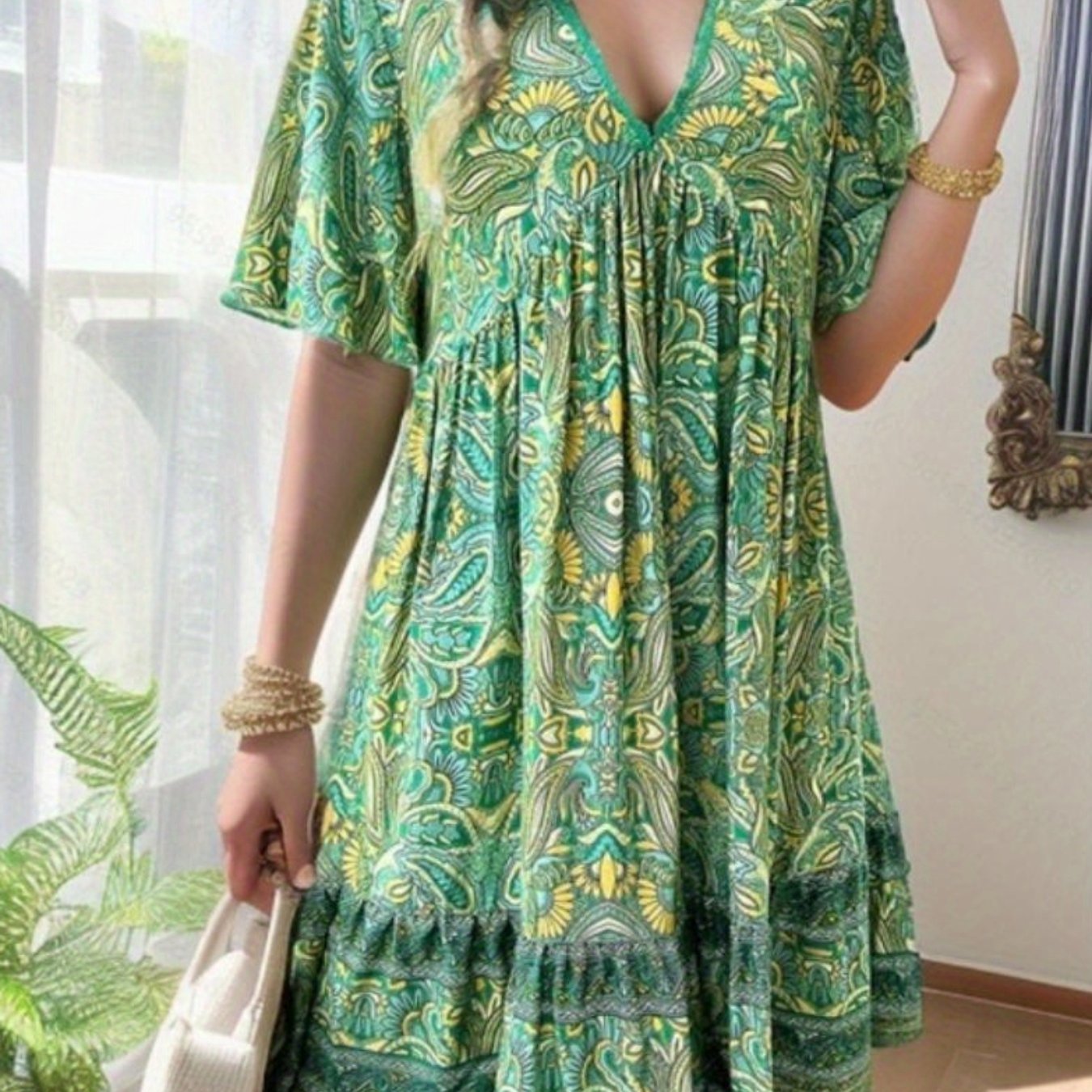 Women's Bohemian Floral Print V-Neck Summer Dress - Knee-Length Short Sleeve with Ruching Detail, Machine Washable Casual Holiday & Streetwear Dress, Cute Summer Dresses, Comfortable Fit