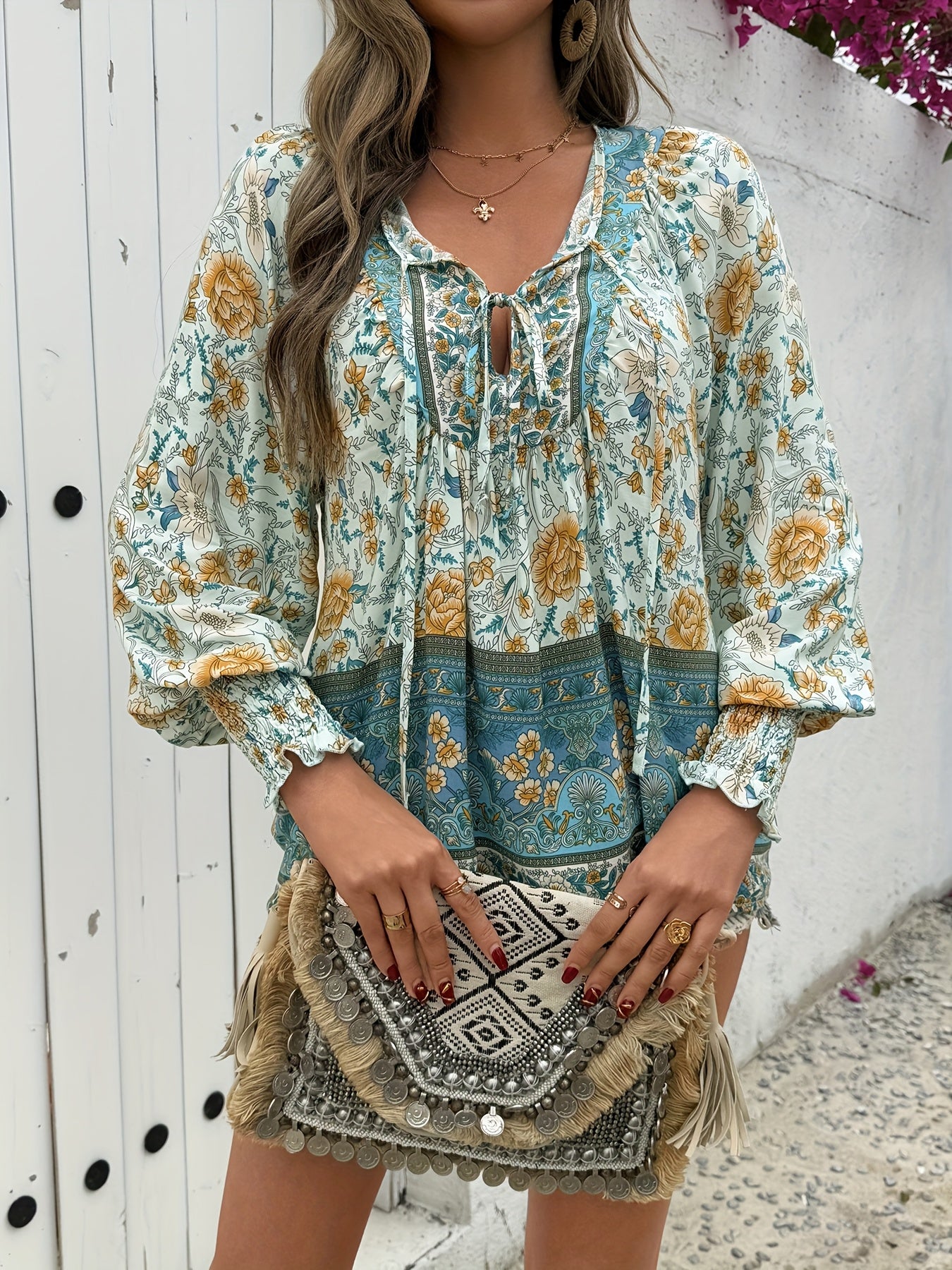 ZAFUL Seasonal Fresh Women's Clothing, Long Version Top with Blue-green Floral Pattern, V-neck Design Showcases Femininity, Lightweight And Breathable Natural Style, Long Sleeves for, Suitable for Vacation And Daily Casual We
