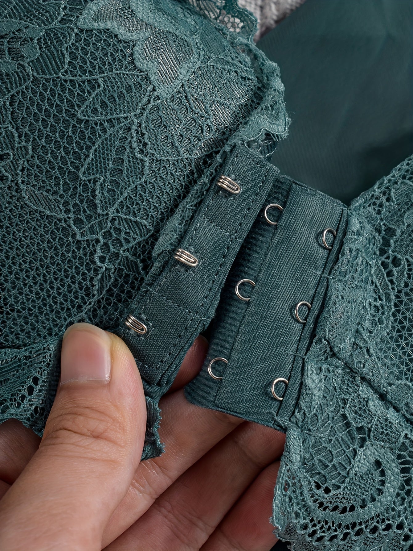 [Elegant Lace Bra] 6 Pack Elegant Lace Bra - Front Clasp, Wireless High Support, Breathable Nylon, Perfect Fit, Large Size, Multiple Colors